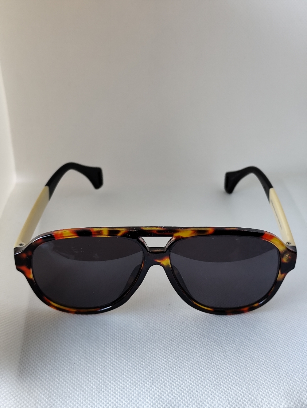 4/$50⭐️KITS Tortoiseshell Sunglasses with Dark Lenses